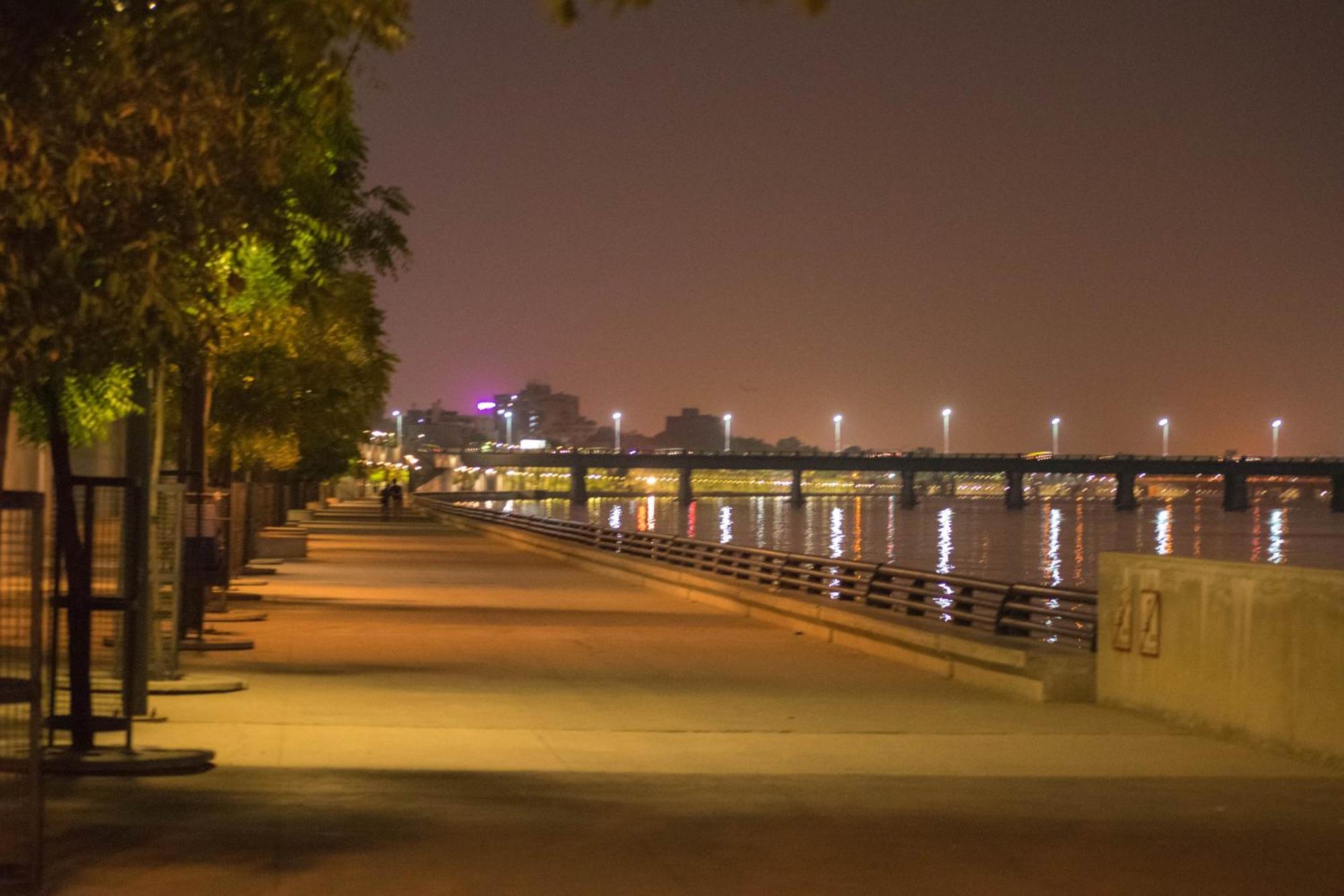 River Front Property 阿穆达巴 外观 照片